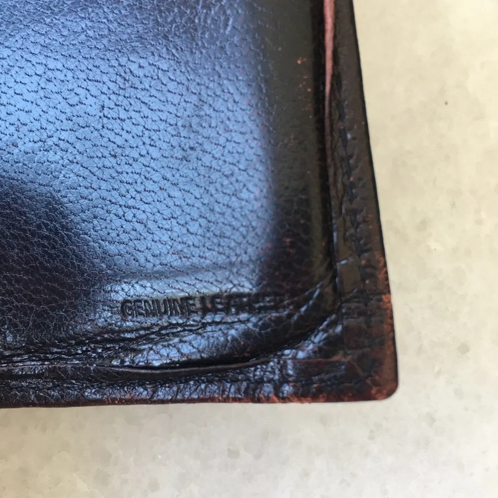 Classic Men's Leather Bifold Wallet - Brown